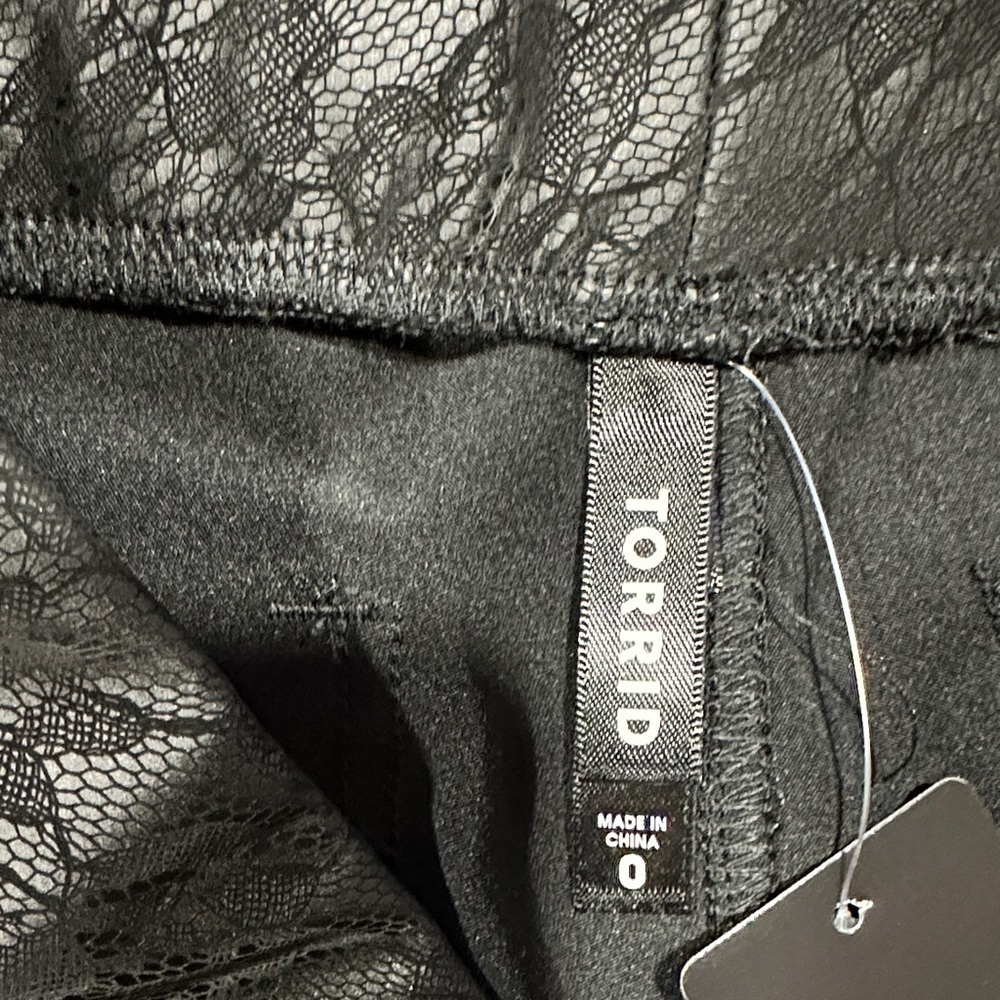*TORRID* Black Lace Leggings NWT Size 0/Large/12 - Picture 10 of 12